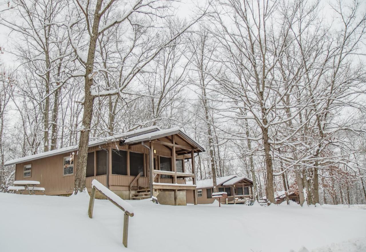 Burr Oak Lodge And Conference Center Glouster Esterno foto